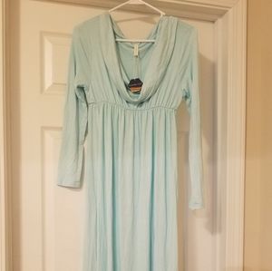 NWT Size Medium Pink Blush Maternity Maxi Dress